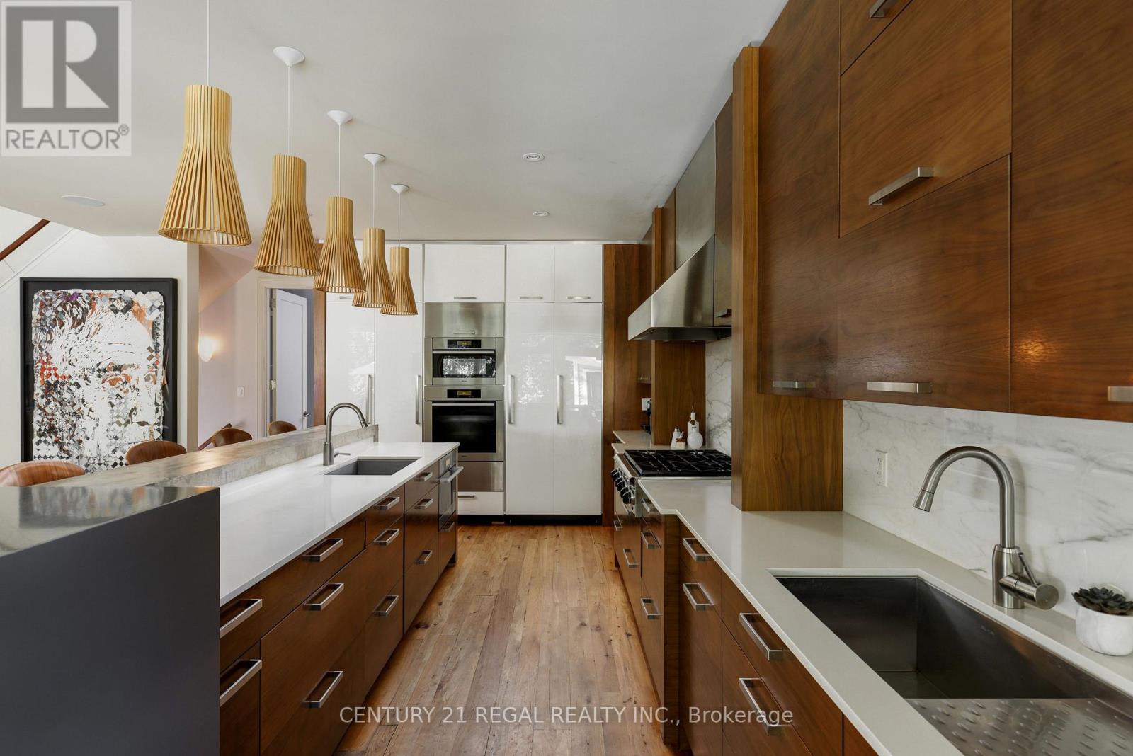 2442 Meadowood Crescent, Oakville, Ontario  L6L 1V6 - Photo 8 - W12978700