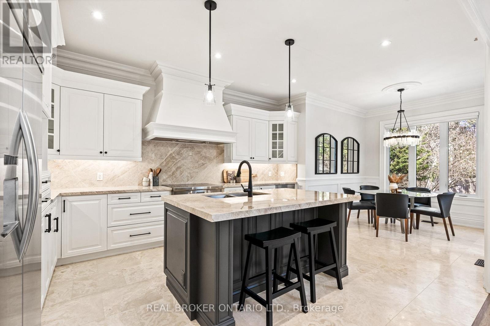 40 Hilldowntree Road, Toronto, Ontario  M9A 2Z8 - Photo 12 - W12978730