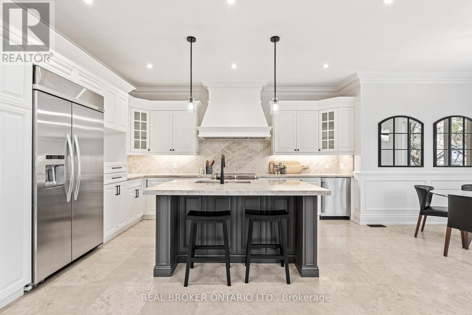 40 Hilldowntree Road, Toronto, Ontario  M9A 2Z8 - Photo 13 - W12978730