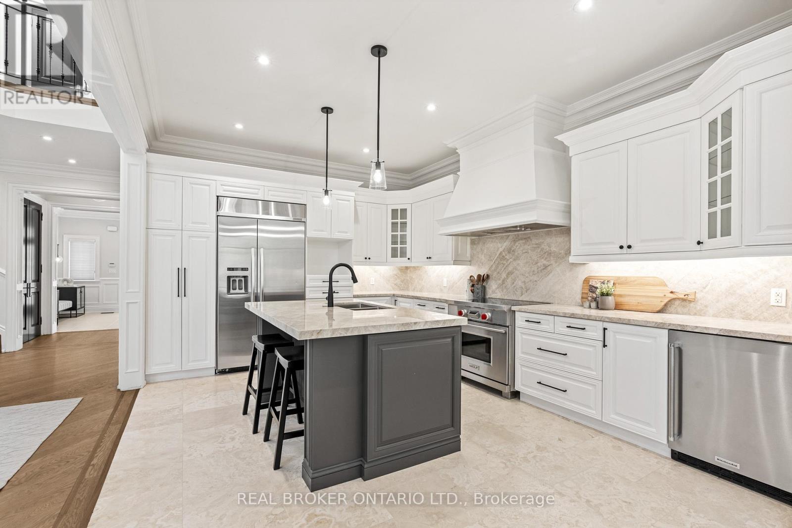 40 Hilldowntree Road, Toronto, Ontario  M9A 2Z8 - Photo 14 - W12978730