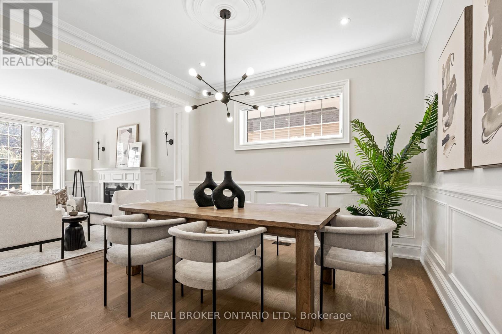 40 Hilldowntree Road, Toronto, Ontario  M9A 2Z8 - Photo 6 - W12978730