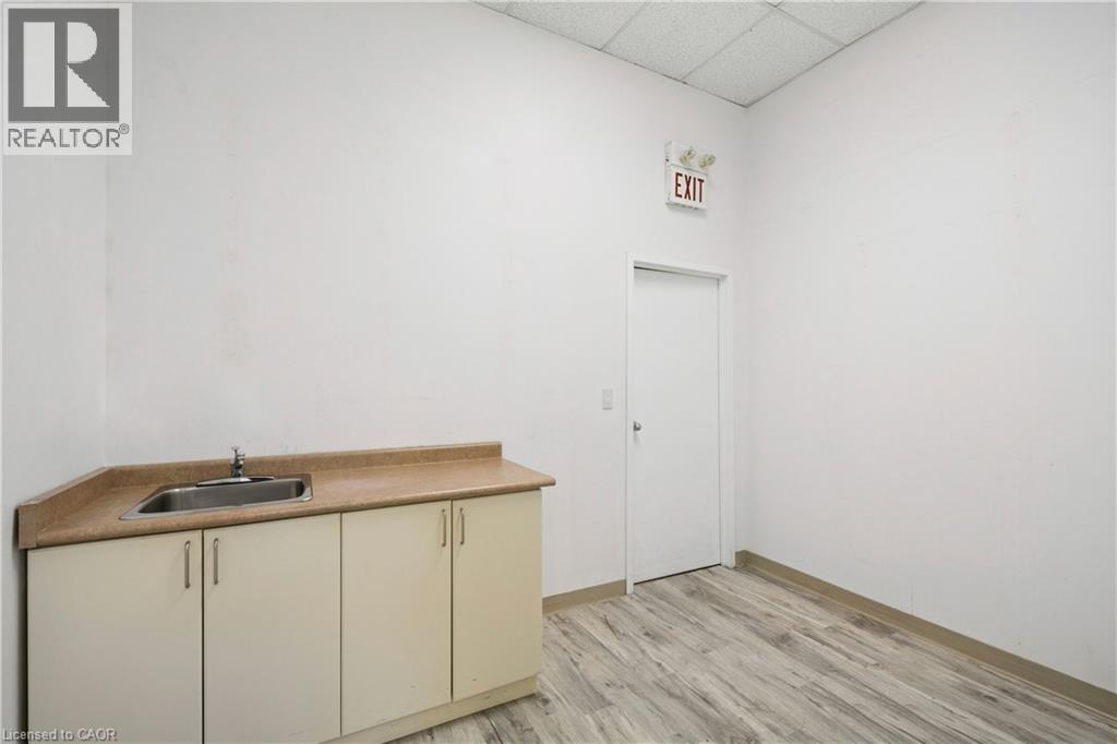 2140 Winston Park Drive Unit# 28, Oakville, Ontario  L6H 5W1 - Photo 7 - 40807900