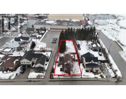 42 SANDERS Street, Tillsonburg, Ontario