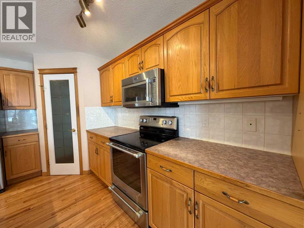 5111 Shannon Drive, Olds, Alberta  T4H 1X3 - Photo 12 - A2292047