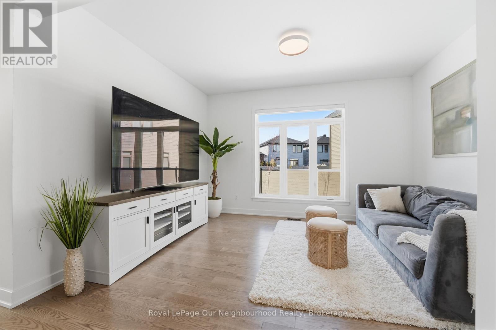 921 Beckton Heights, Ottawa, Ontario  K2S 2X5 - Photo 10 - X12978434