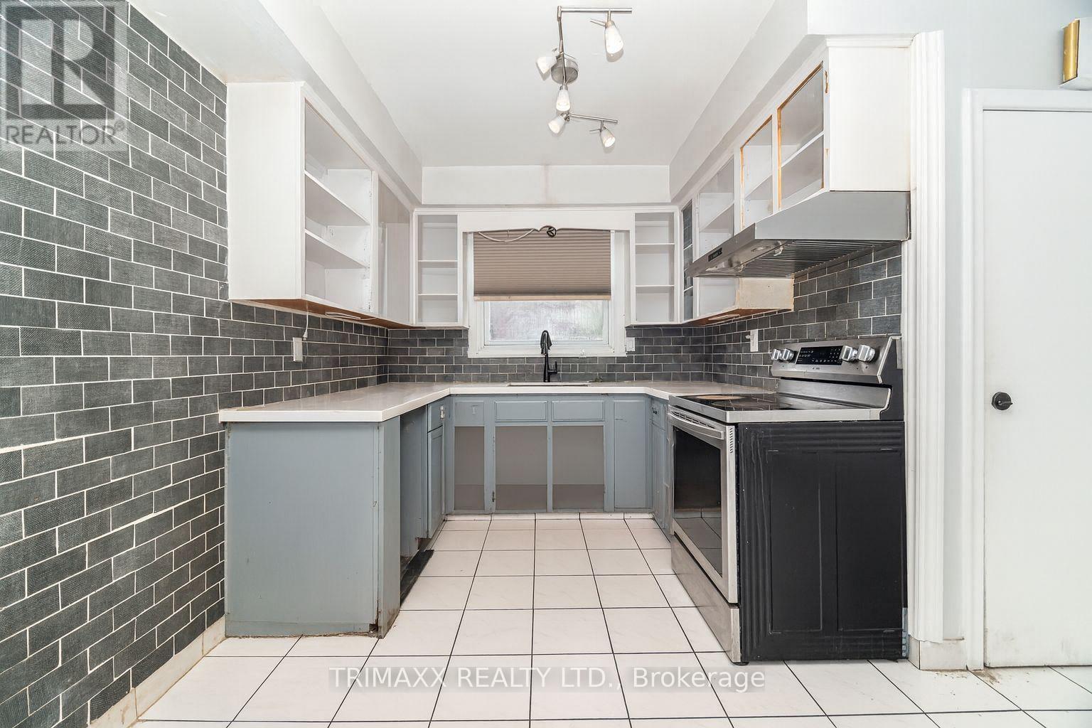 5302 Biamonte Parkway, Niagara Falls, Ontario  L2E 5E8 - Photo 6 - X12978512