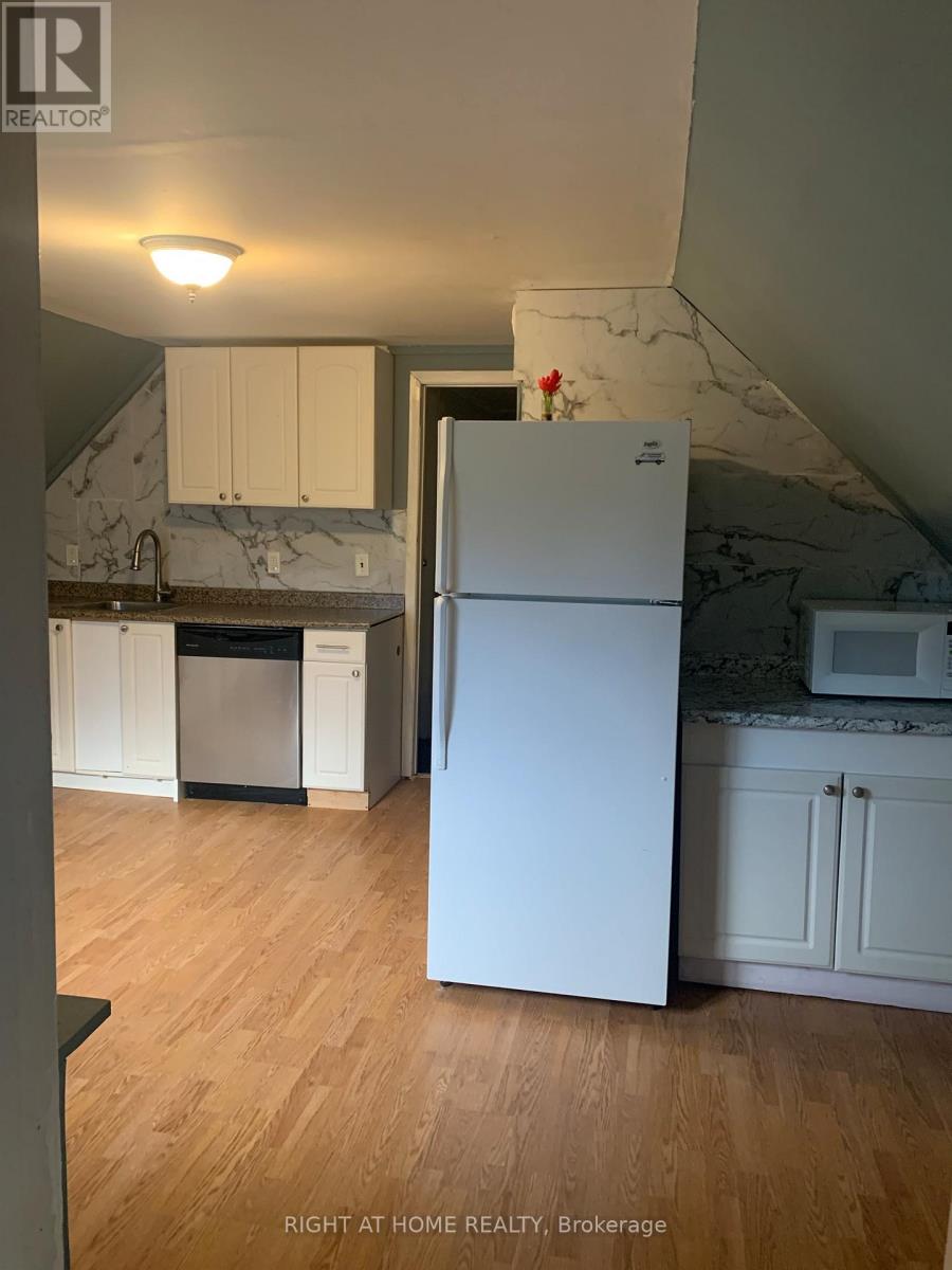 541 Aylmer Street N, Peterborough, Ontario  K9H 3W6 - Photo 12 - X12978560