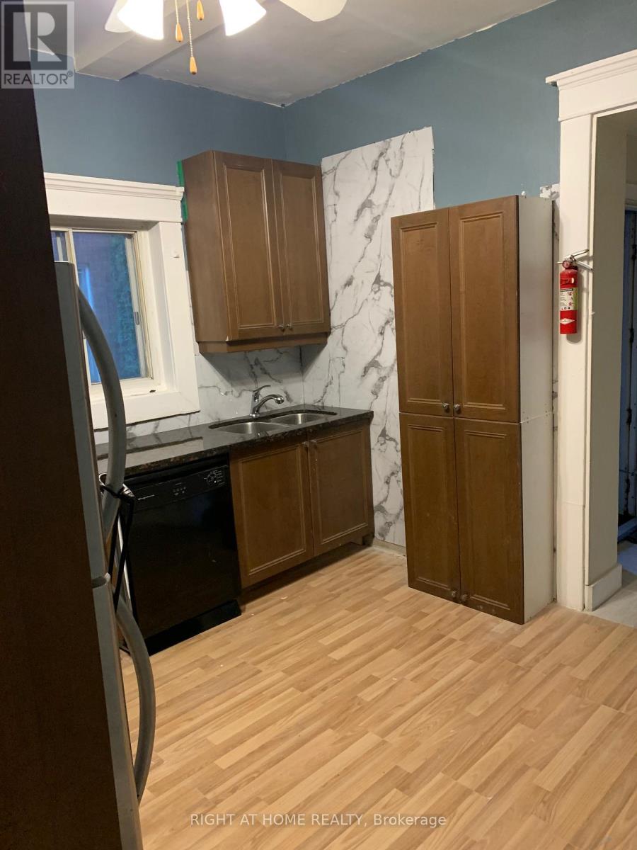 541 Aylmer Street N, Peterborough, Ontario  K9H 3W6 - Photo 18 - X12978560