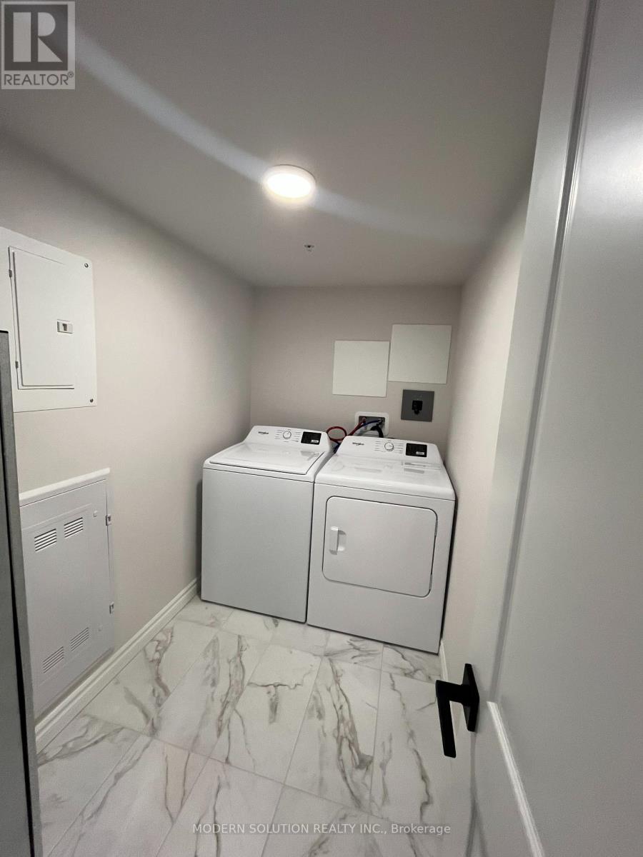 406 - 50 Otterbein Road, Kitchener, Ontario  N2B 3B7 - Photo 4 - X12978592