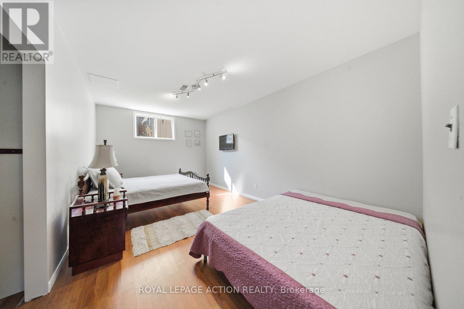49 King William Street, Brant, Ontario  N0E 1N0 - Photo 32 - X12978596