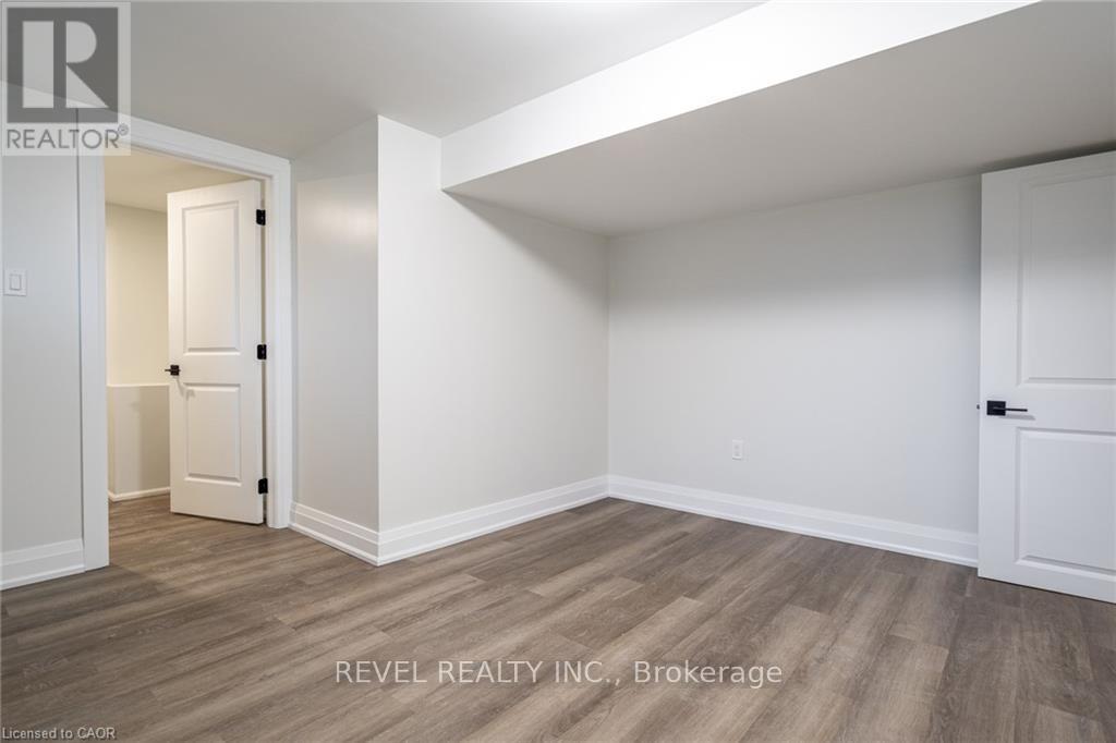 1141 Mohawk Road E, Hamilton, Ontario  L8T 2S4 - Photo 38 - X12978626