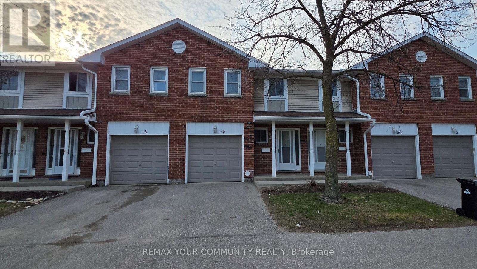 19 - 210 HIGHLAND CRESCENT, Kitchener, Ontario