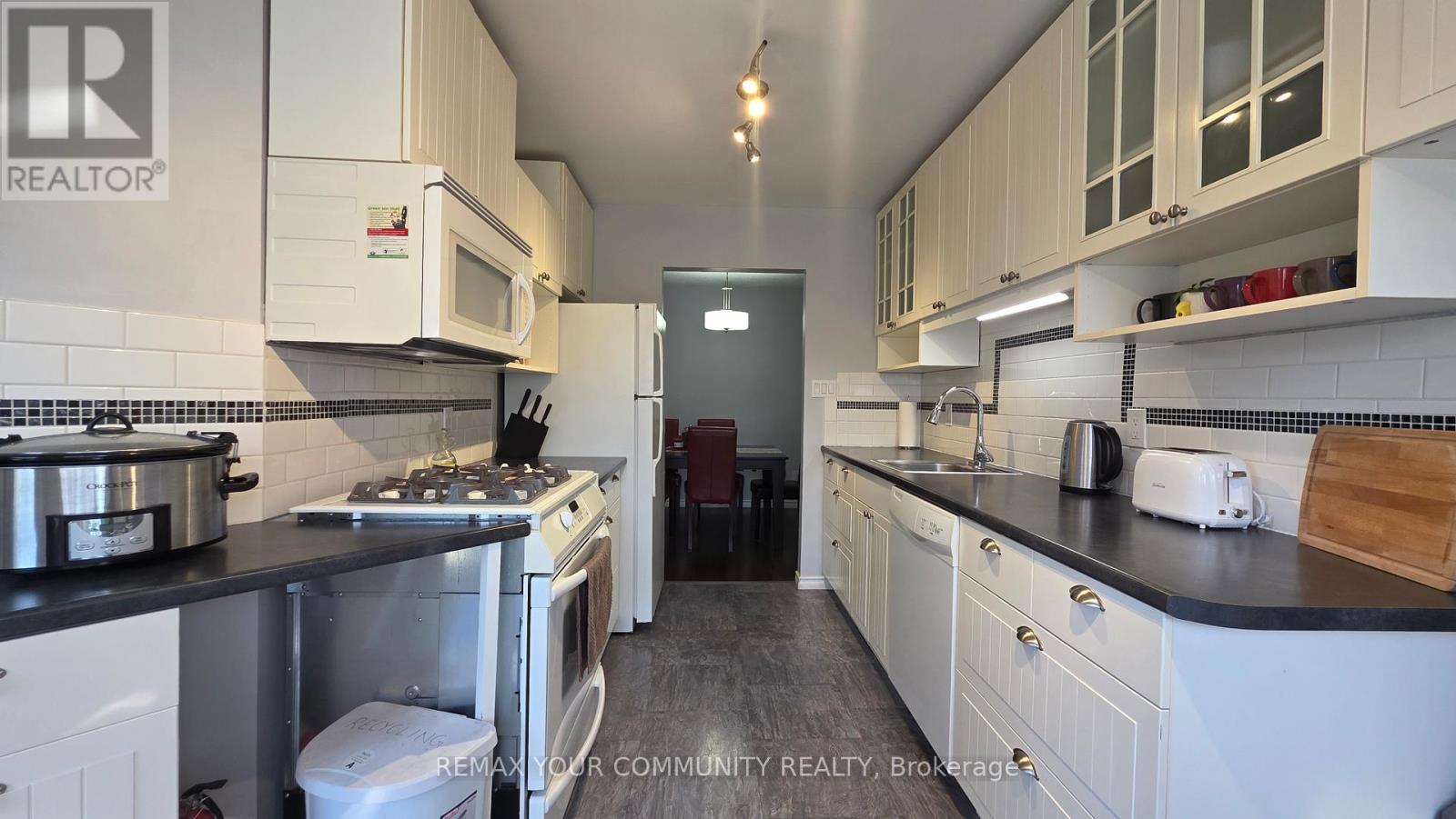 19 - 210 Highland Crescent, Kitchener, Ontario N2M 5H7 - Photo 13 - X12978654