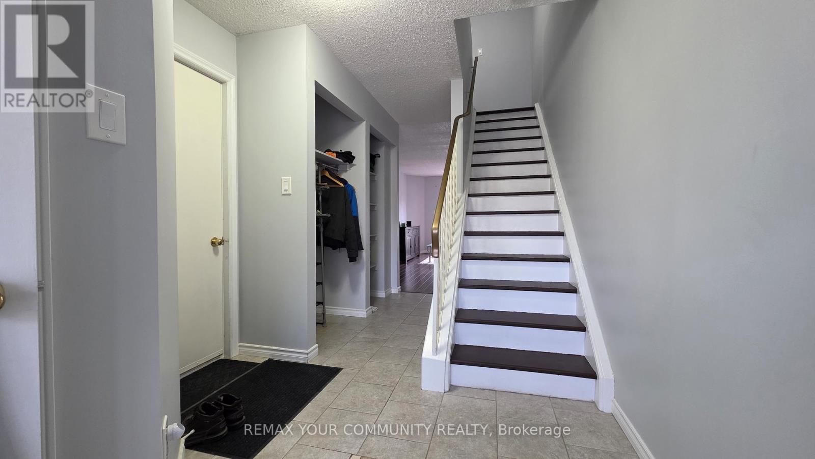 19 - 210 Highland Crescent, Kitchener, Ontario N2M 5H7 - Photo 3 - X12978654