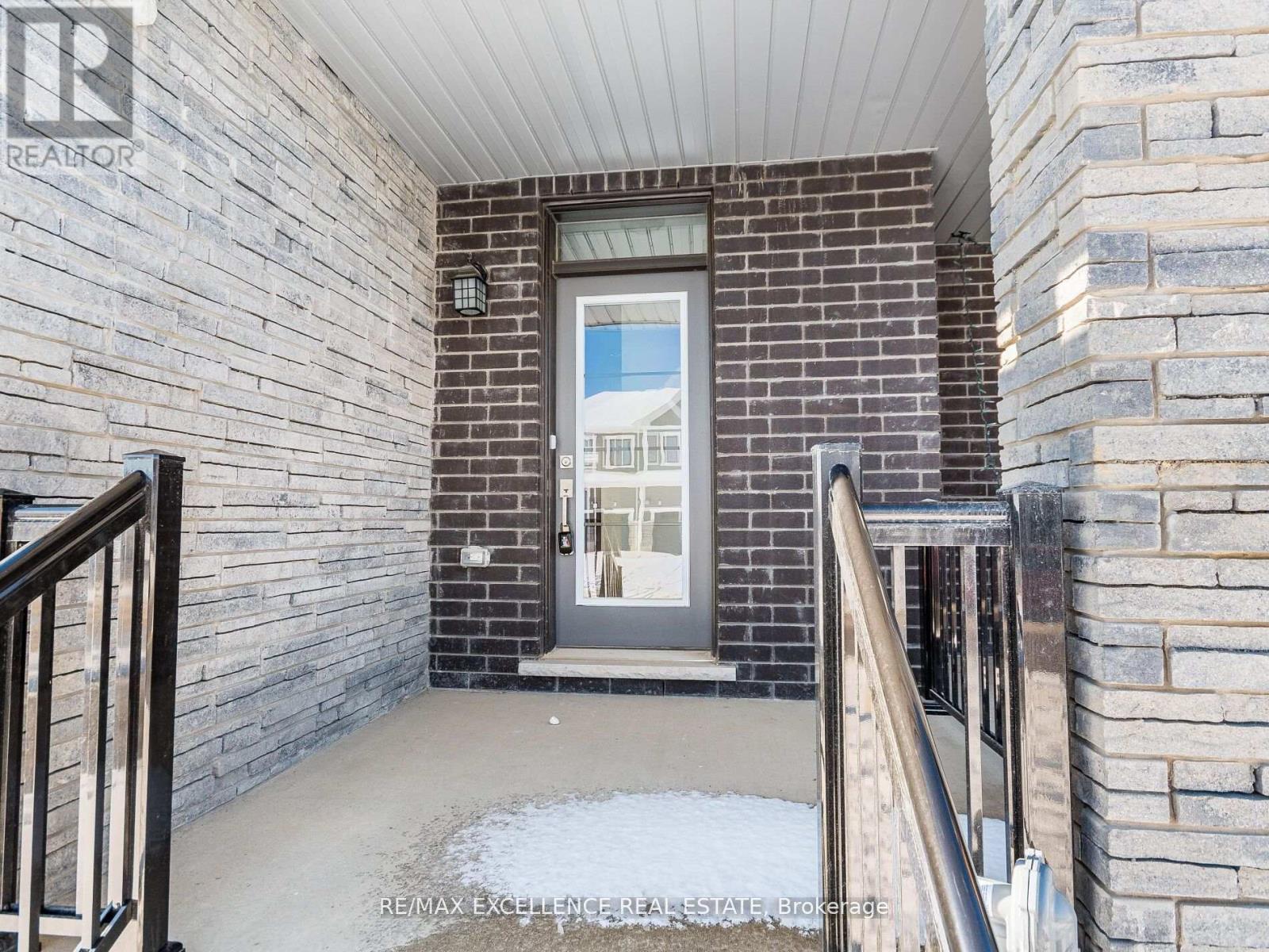 134 Granville Crescent, Haldimand, Ontario  N3W 0J7 - Photo 3 - X12978664