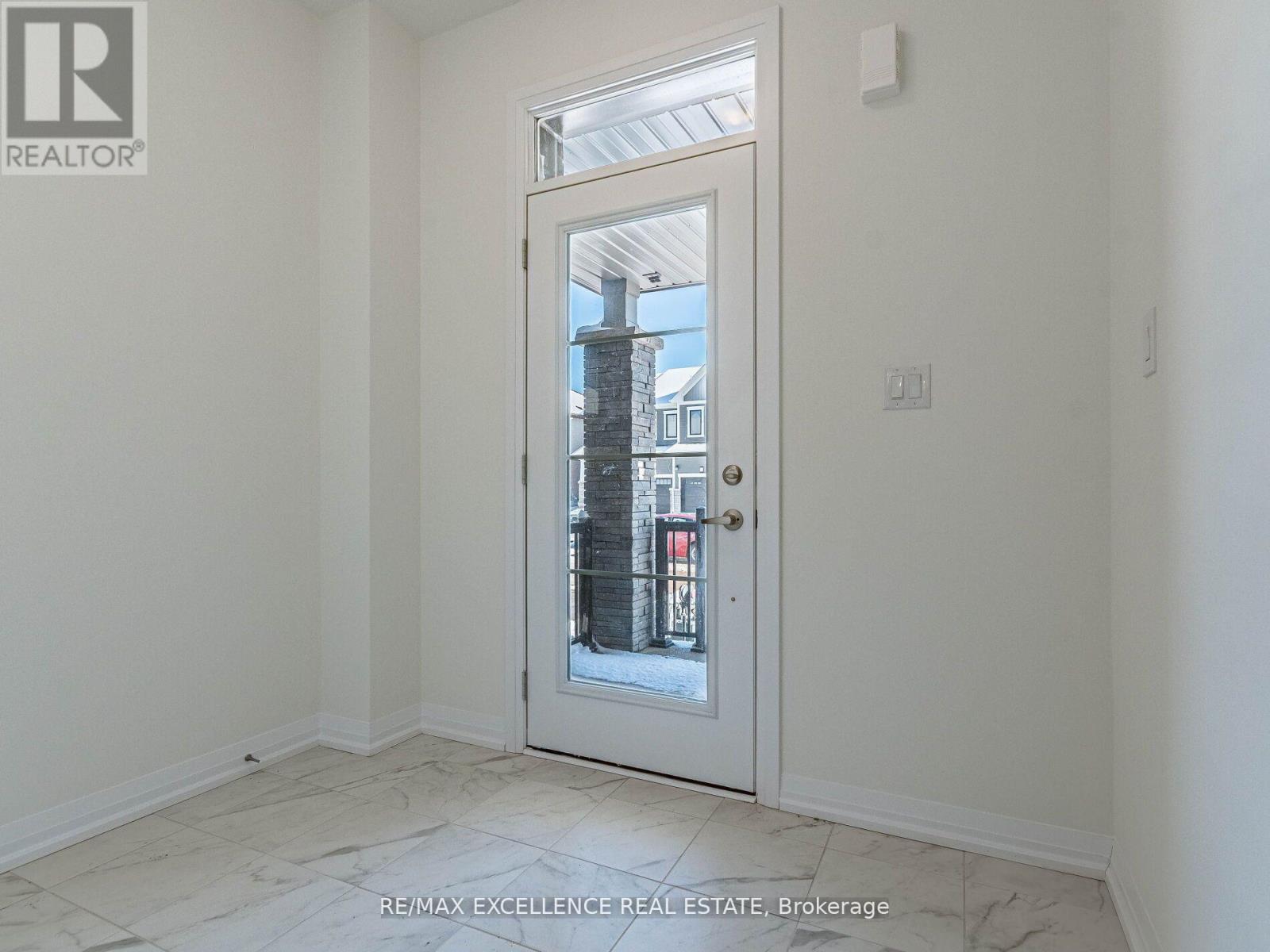 134 Granville Crescent, Haldimand, Ontario  N3W 0J7 - Photo 4 - X12978664