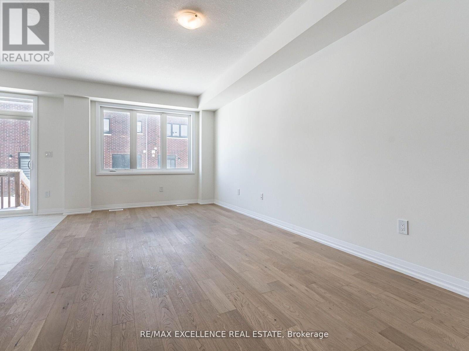 134 Granville Crescent, Haldimand, Ontario  N3W 0J7 - Photo 8 - X12978664