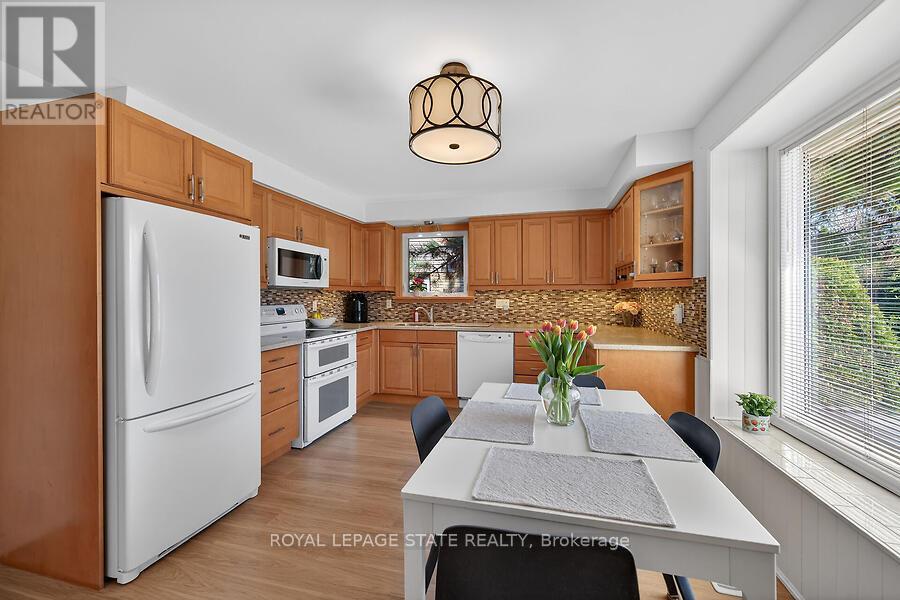 621 Tomahawk Crescent, Hamilton, Ontario  L9G 3T4 - Photo 13 - X12978670