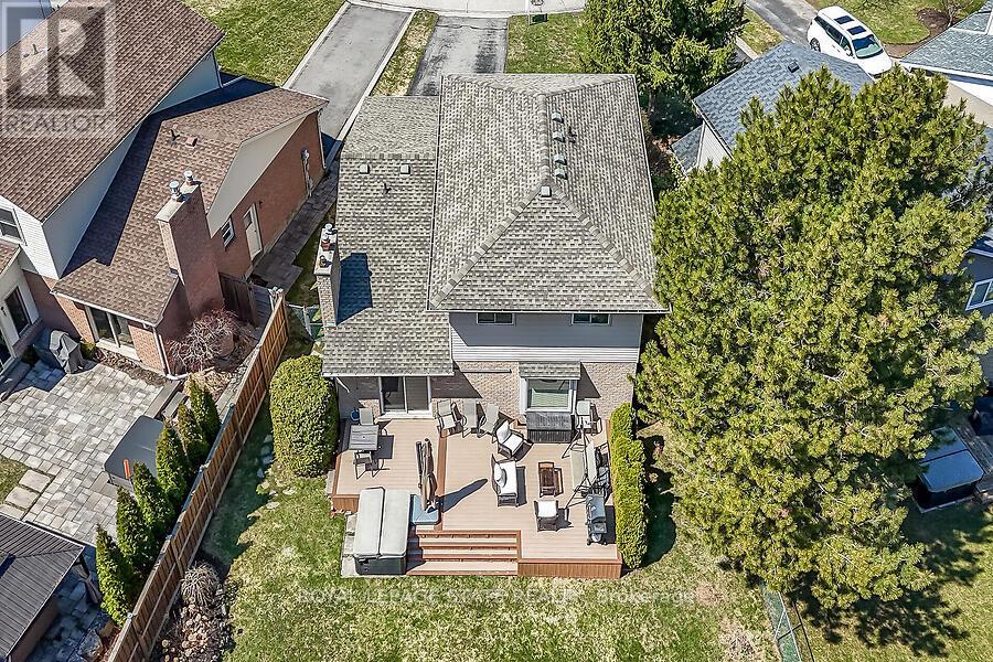 621 Tomahawk Crescent, Hamilton, Ontario  L9G 3T4 - Photo 45 - X12978670