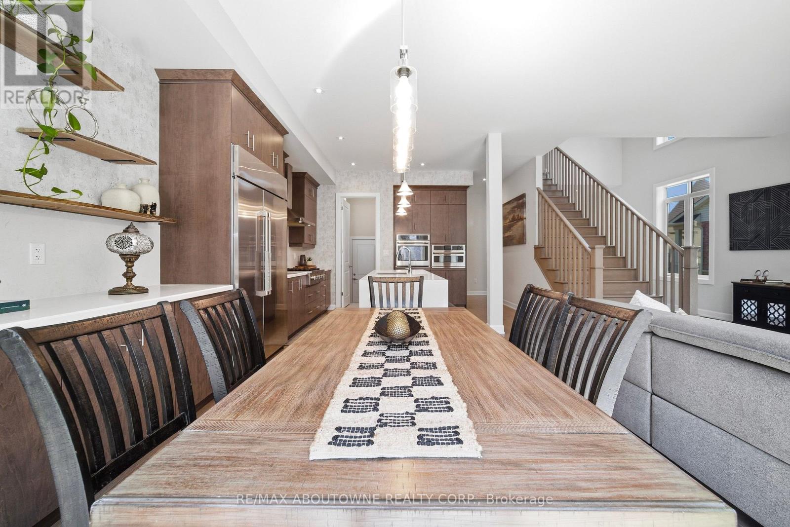 37 Riesling Street, Grimsby, Ontario  L3M 0L2 - Photo 11 - X12978682