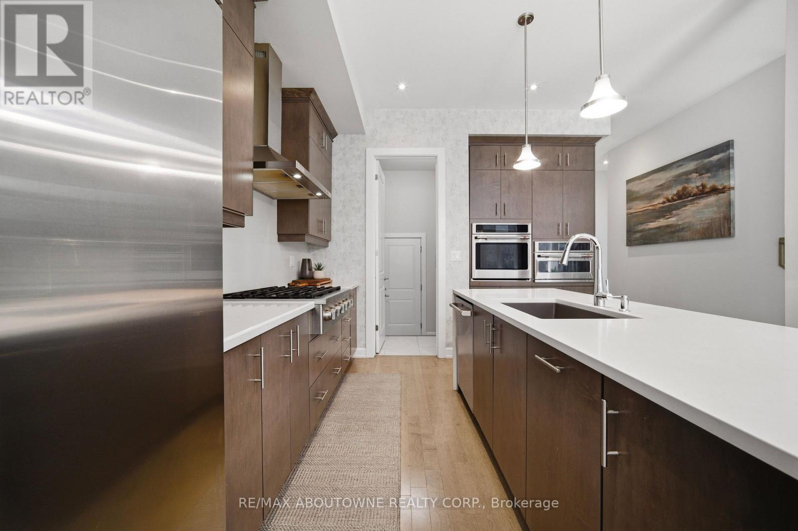 37 Riesling Street, Grimsby, Ontario  L3M 0L2 - Photo 13 - X12978682