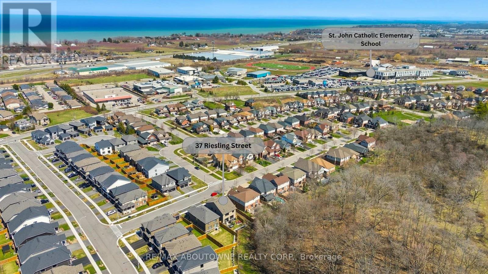 37 Riesling Street, Grimsby, Ontario  L3M 0L2 - Photo 44 - X12978682