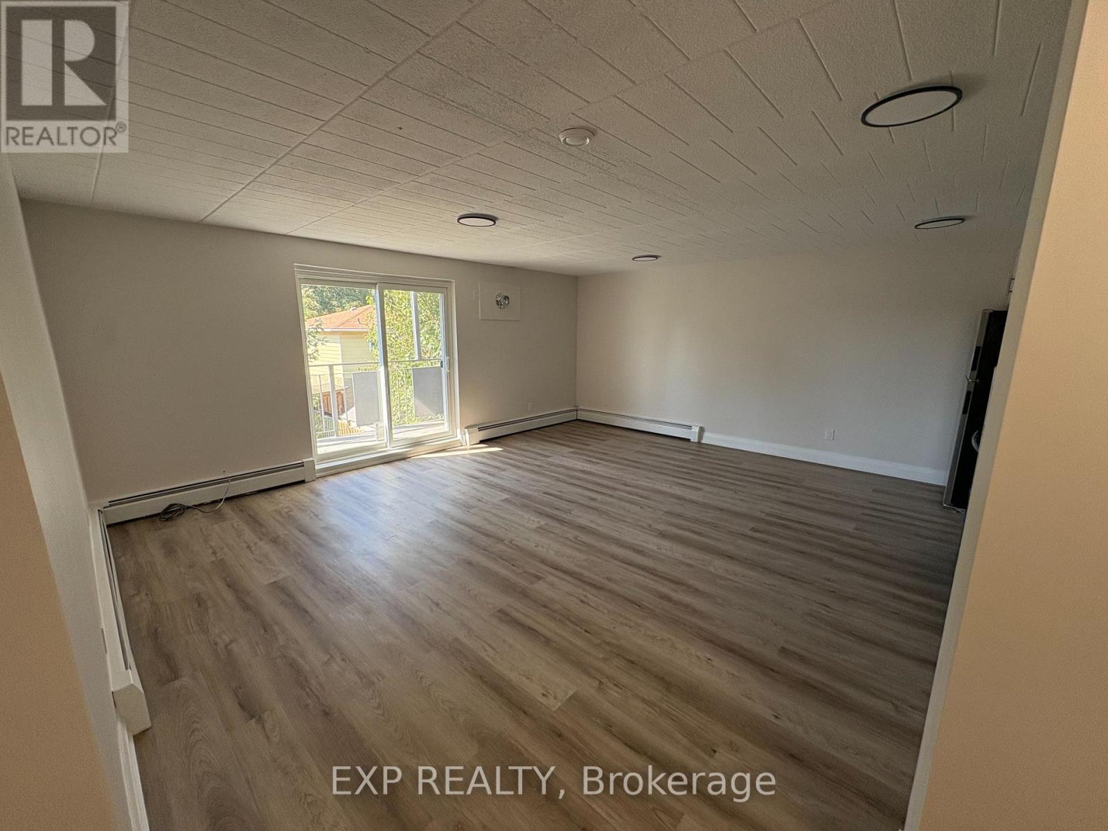 505 - 4422 Huron Street, Niagara Falls, Ontario  L2E 7C8 - Photo 8 - X12978688