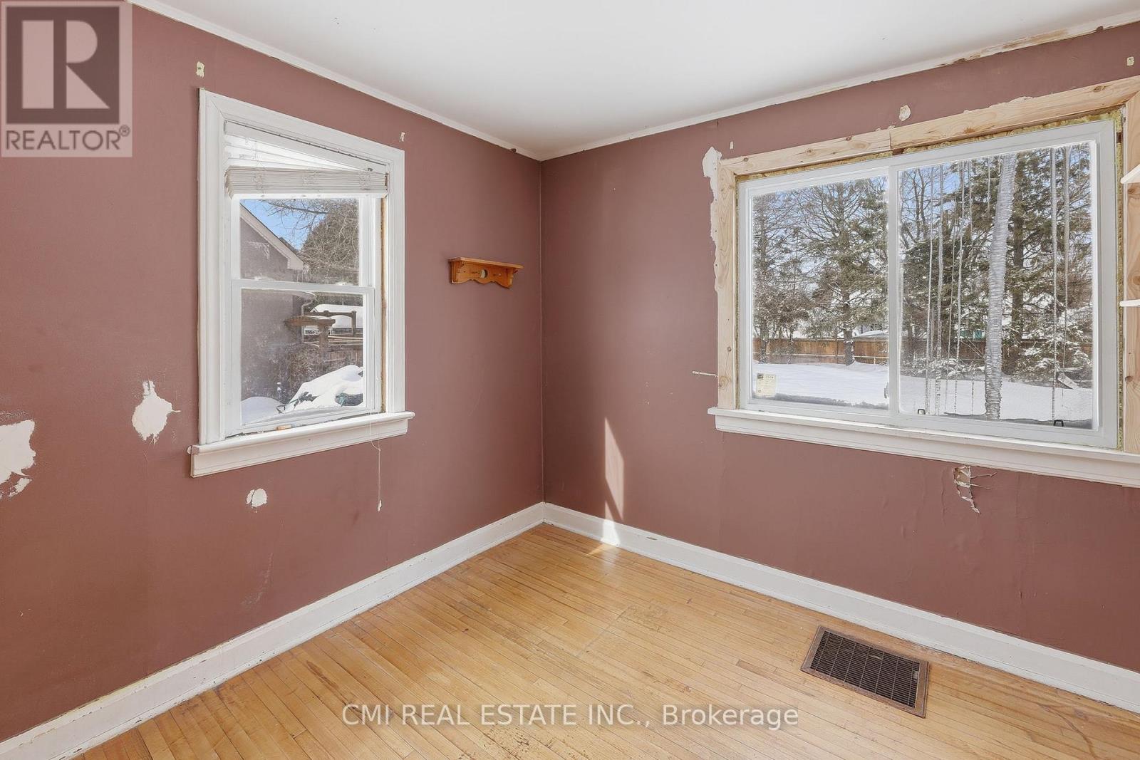 68 Pine Street, Thunder Bay, Ontario  P7A 5X3 - Photo 24 - X12978718