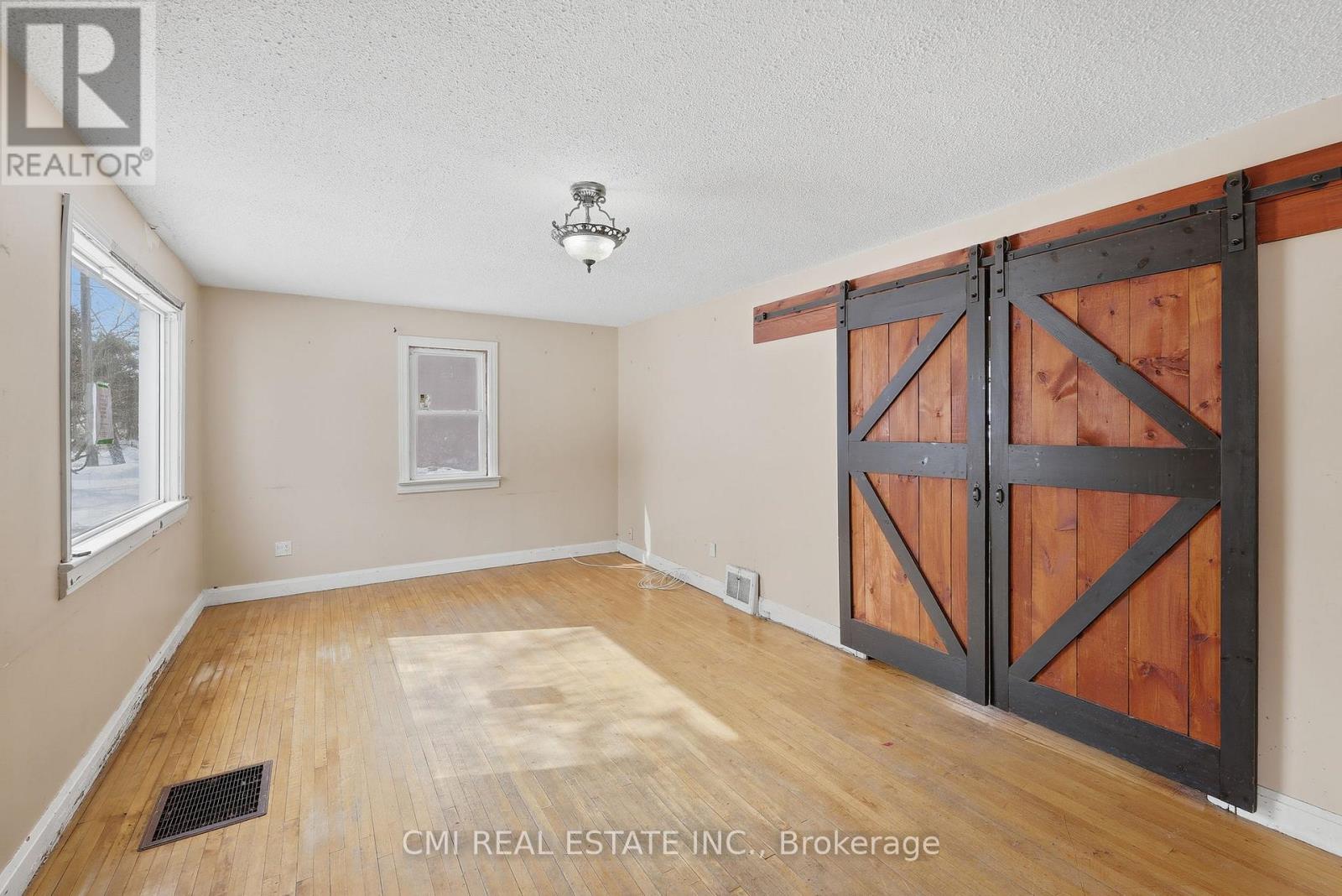 68 Pine Street, Thunder Bay, Ontario  P7A 5X3 - Photo 8 - X12978718