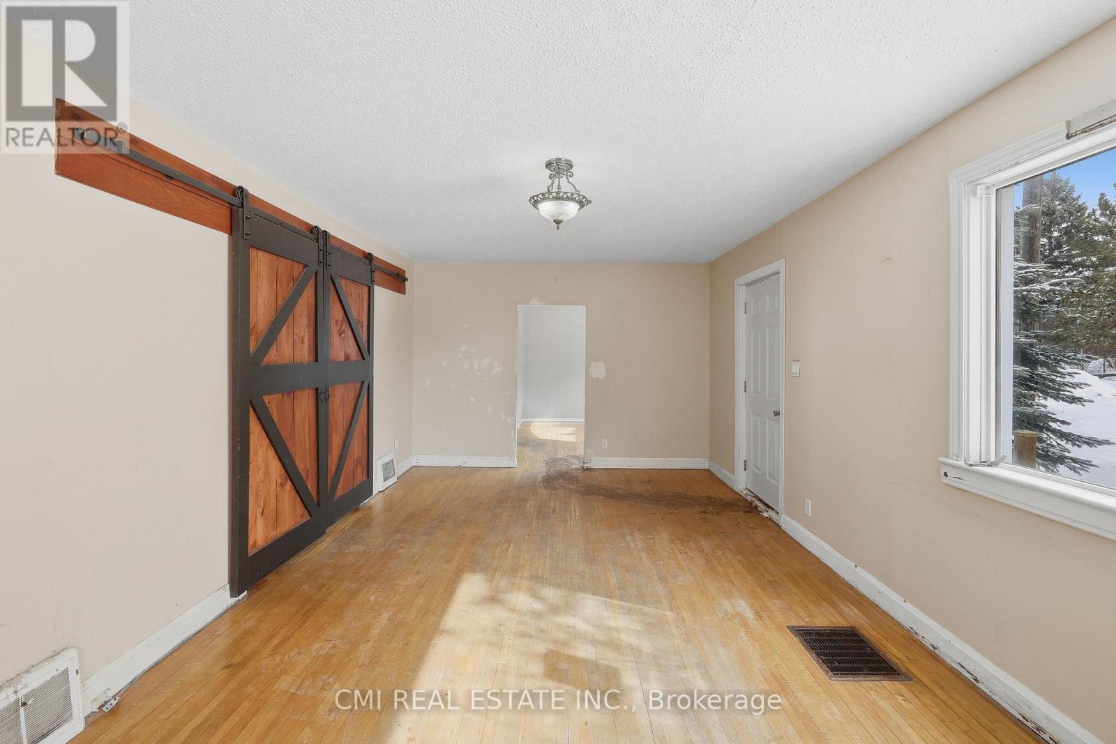 68 Pine Street, Thunder Bay, Ontario  P7A 5X3 - Photo 9 - X12978718