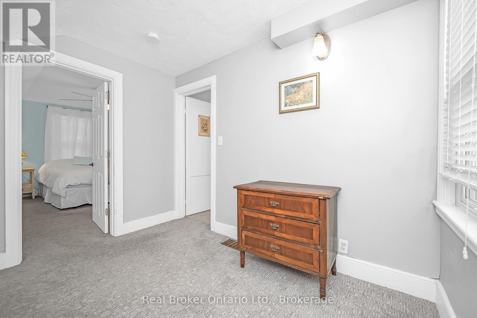 15 Maple Avenue, Hamilton, Ontario  L8G 2P1 - Photo 14 - X12978910