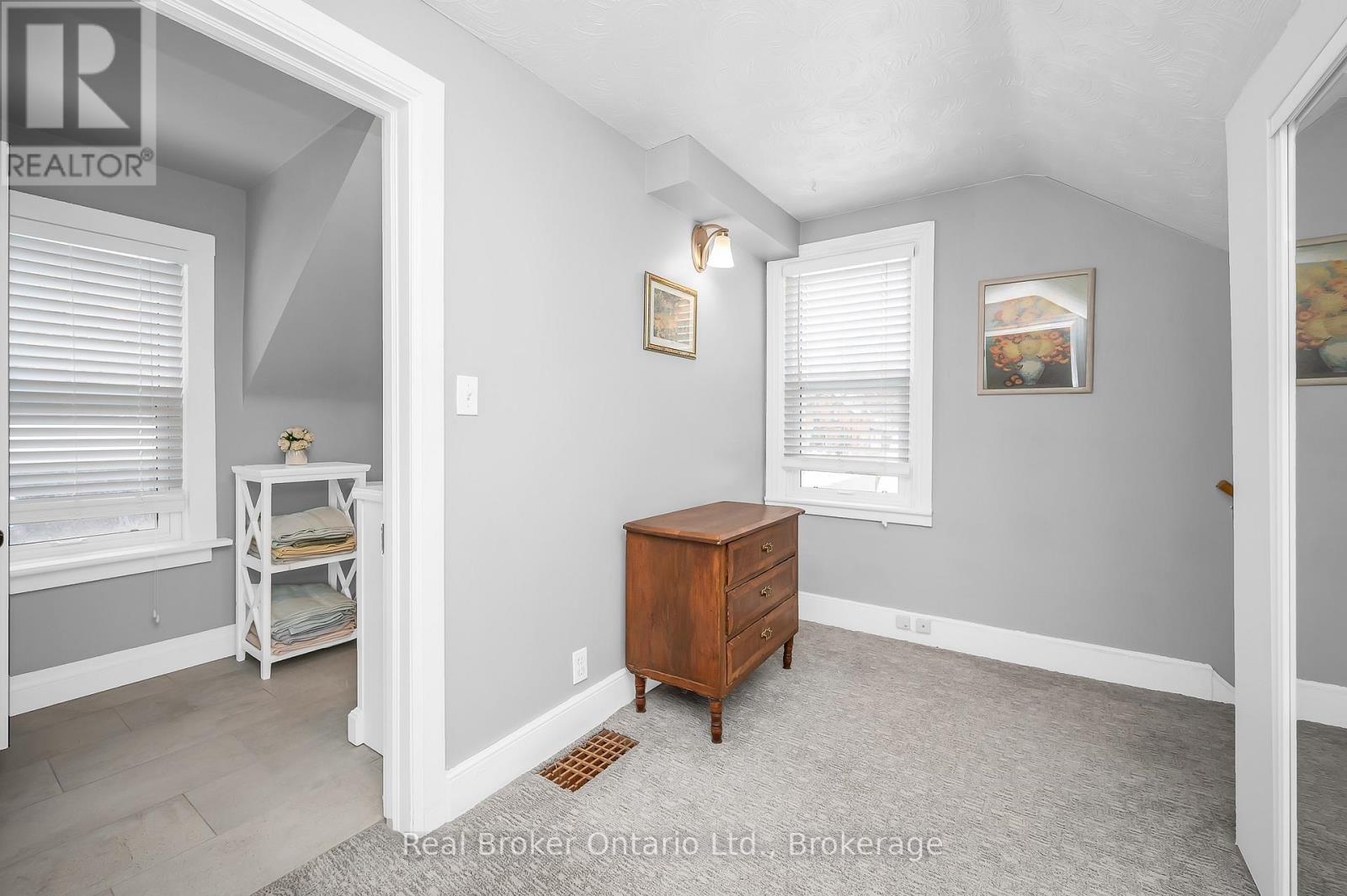 15 Maple Avenue, Hamilton, Ontario  L8G 2P1 - Photo 17 - X12978910