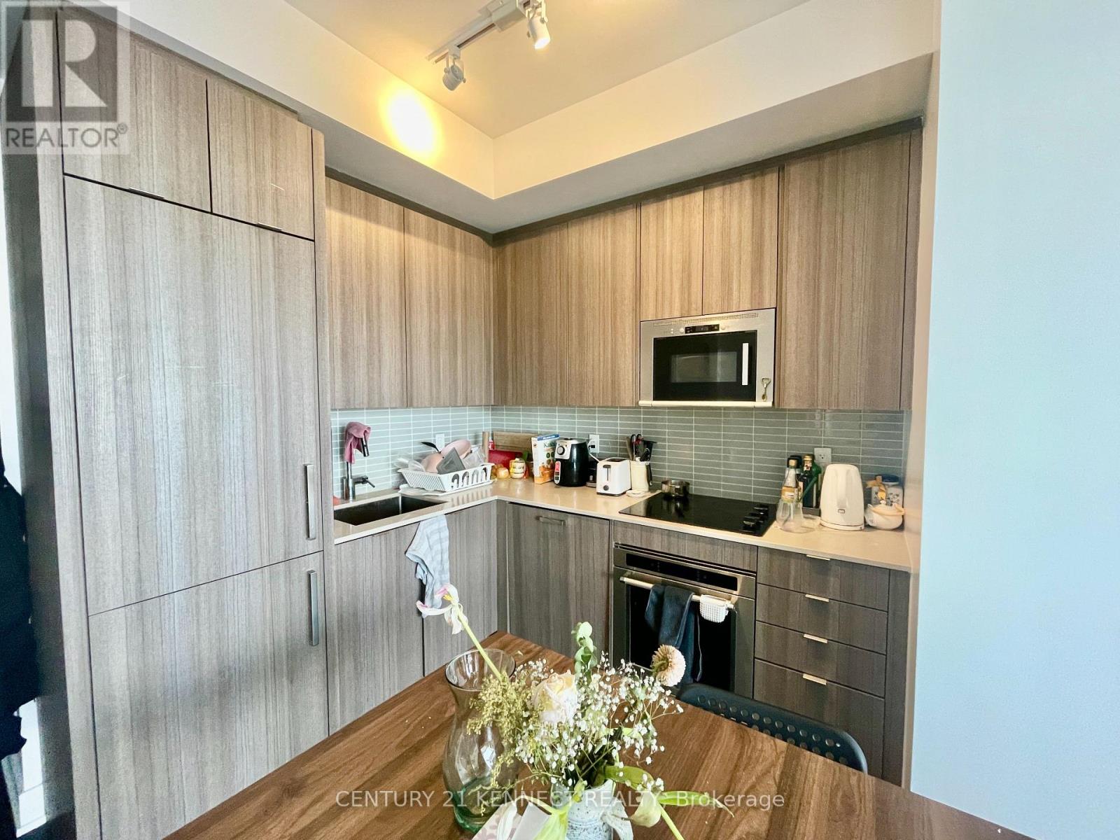 1201 - 181 Bedford Road, Toronto, Ontario  M5R 0C2 - Photo 4 - C12976210