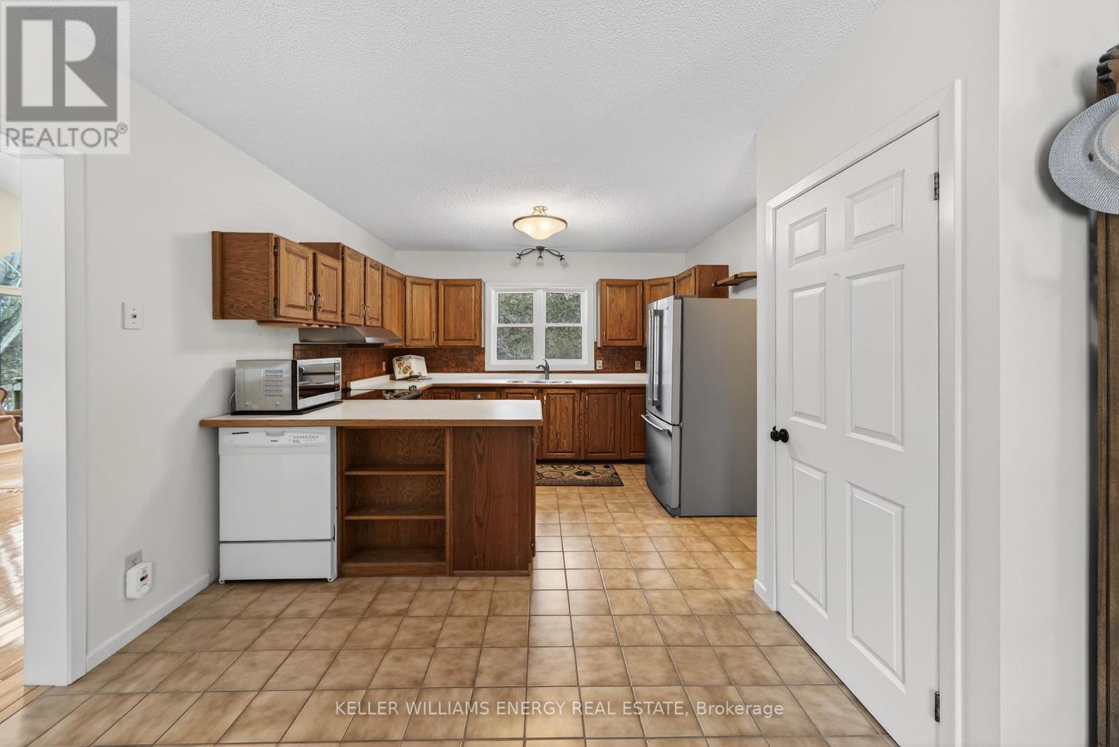 108 Dutch Road, Prince Edward County, Ontario  K0K 1T0 - Photo 15 - X12802036