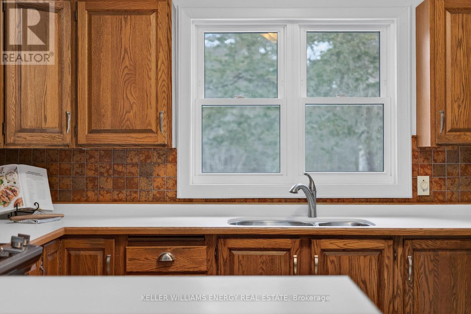 108 Dutch Road, Prince Edward County, Ontario  K0K 1T0 - Photo 17 - X12802036