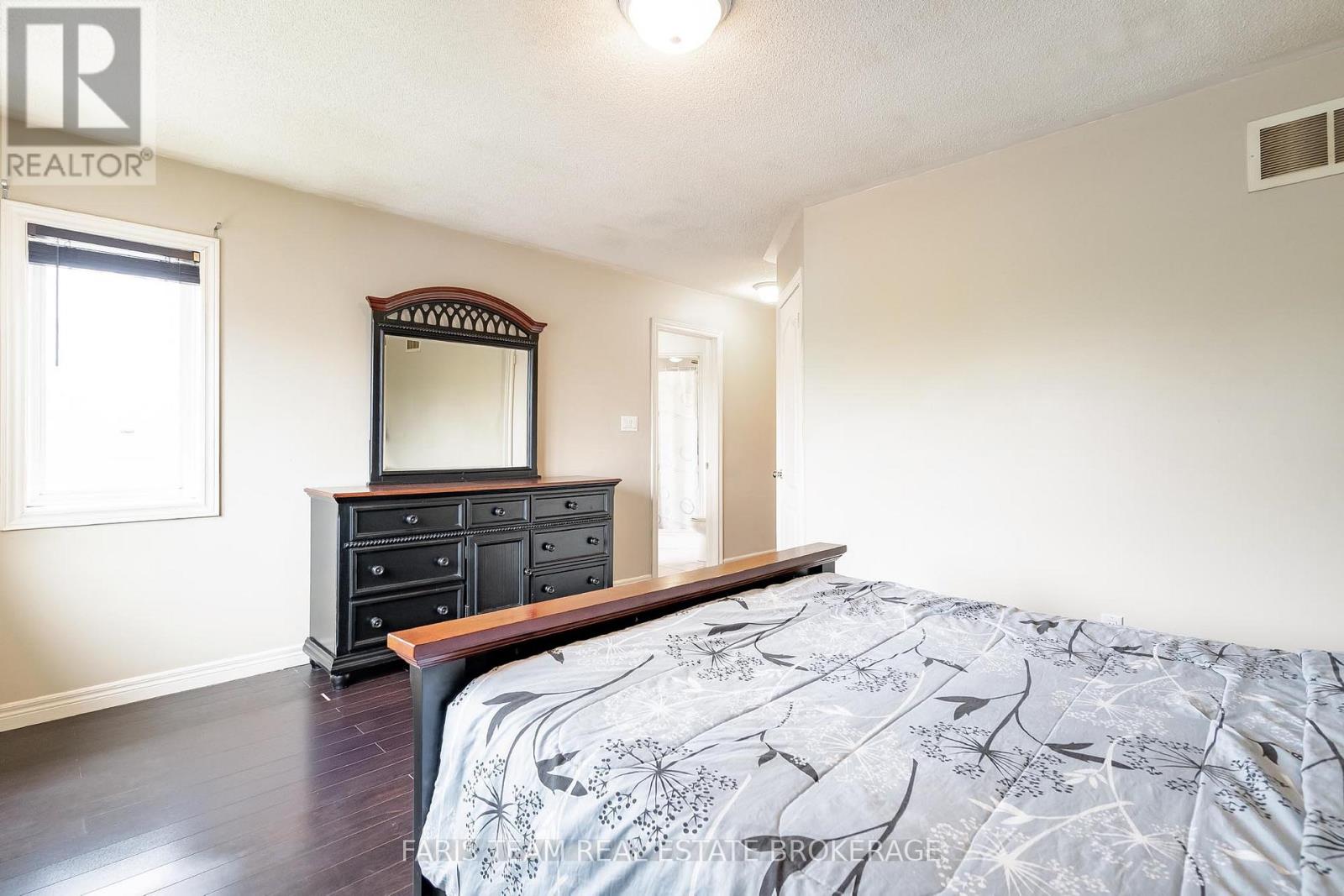 1244 Mary-Lou Street, Innisfil, Ontario  L9S 0E5 - Photo 14 - N12792534