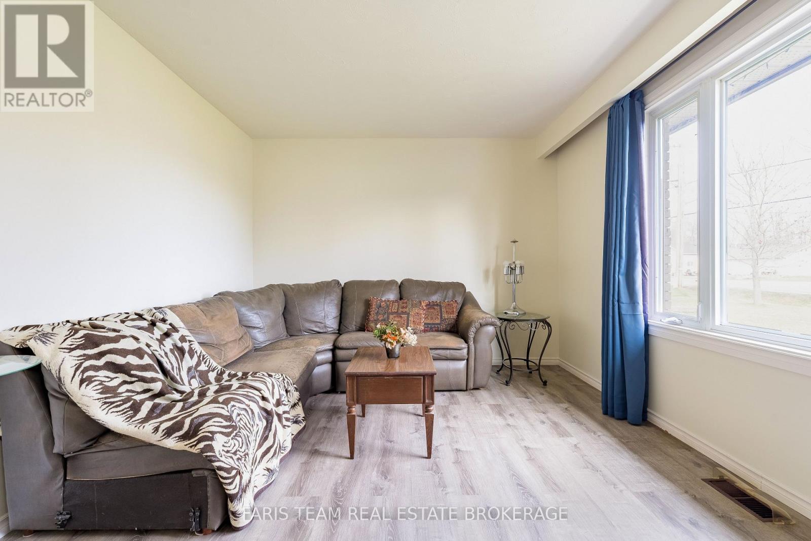 807 Cook Street, Innisfil, Ontario  L9S 2J1 - Photo 11 - N12847698