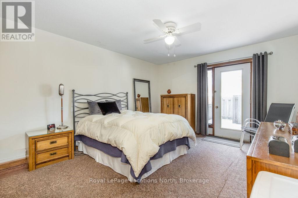 4 Shaw Street, Springwater, Ontario  L0L 1P0 - Photo 12 - S12978816