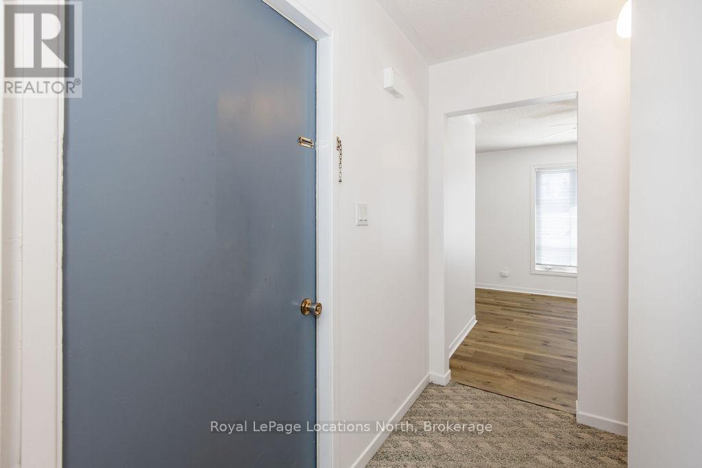 4 Shaw Street, Springwater, Ontario  L0L 1P0 - Photo 14 - S12978816