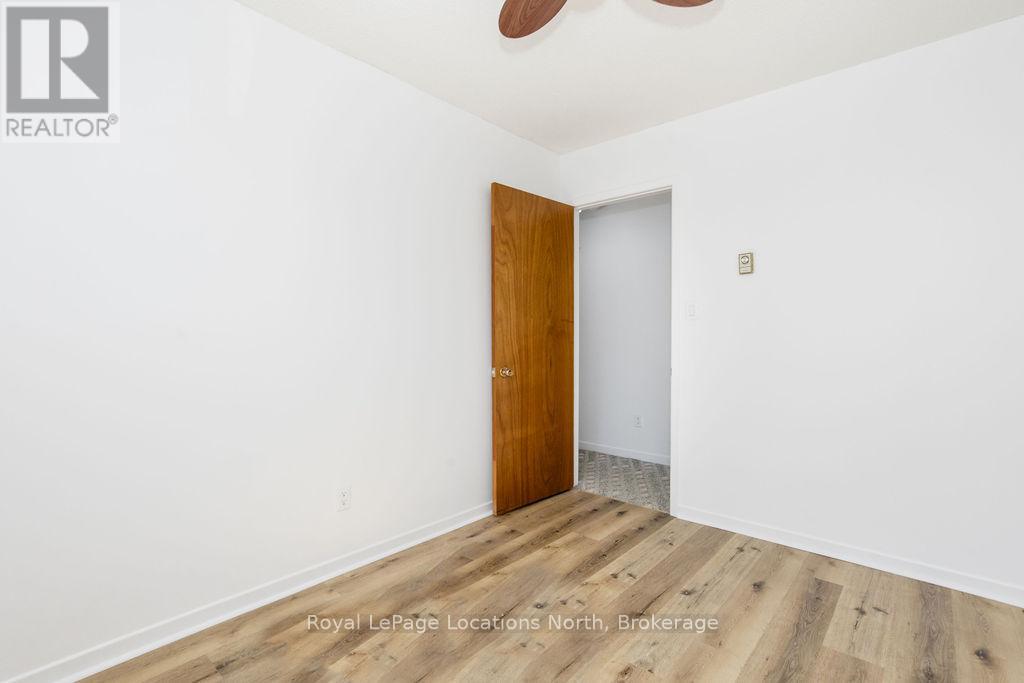 4 Shaw Street, Springwater, Ontario  L0L 1P0 - Photo 25 - S12978816