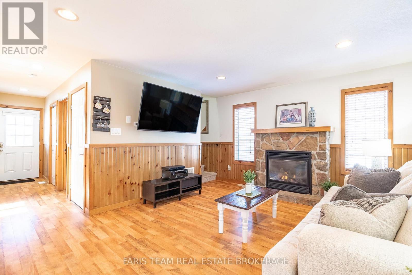 65 Madawaska Trail, Wasaga Beach, Ontario  L9Z 1X7 - Photo 14 - S12824184