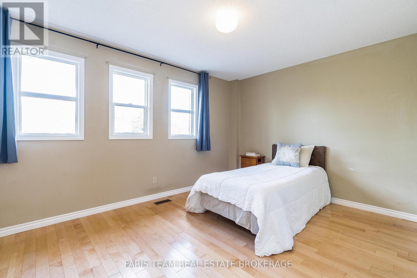 230 Mary Anne Drive, Barrie, Ontario  L4N 7R2 - Photo 24 - S12786536