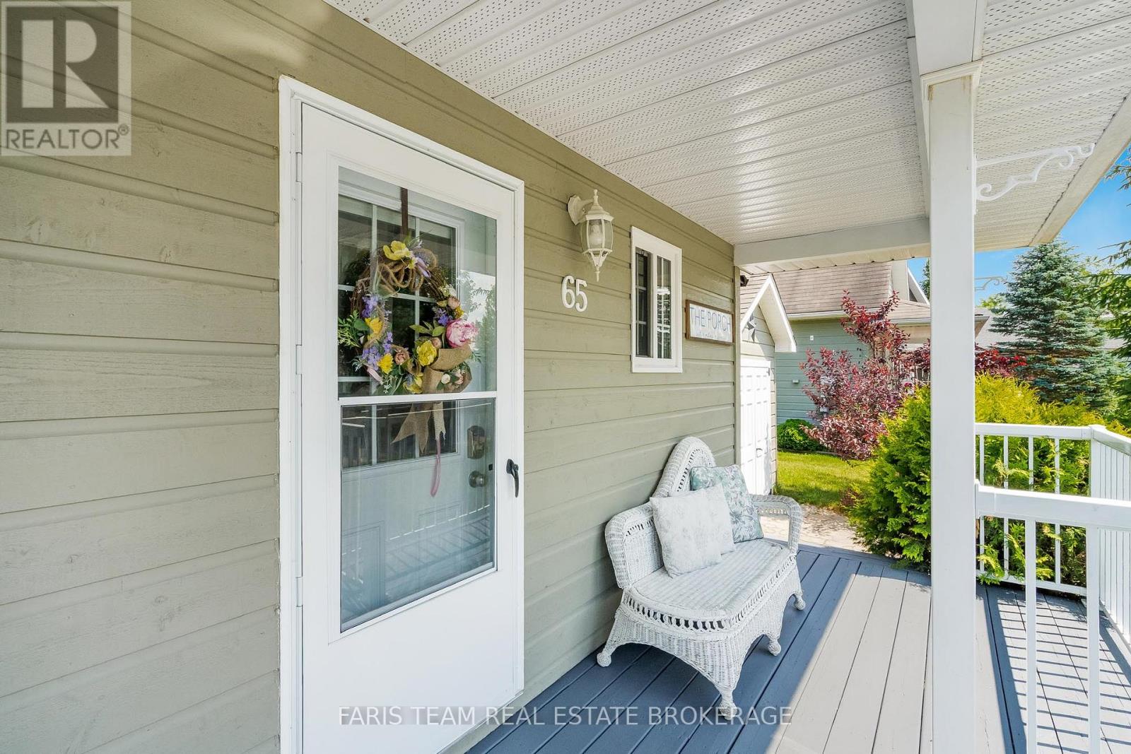 65 Madawaska Trail, Wasaga Beach, Ontario  L9Z 1X7 - Photo 4 - S12824184