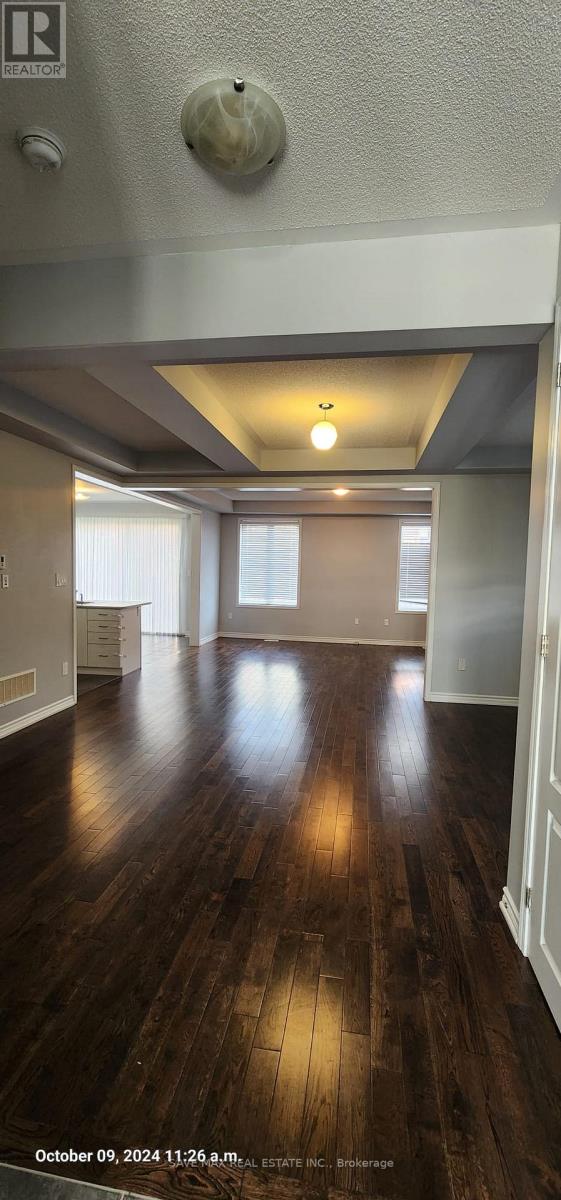 64 Enford Crescent, Brampton, Ontario  L7A 5A7 - Photo 8 - W12909774