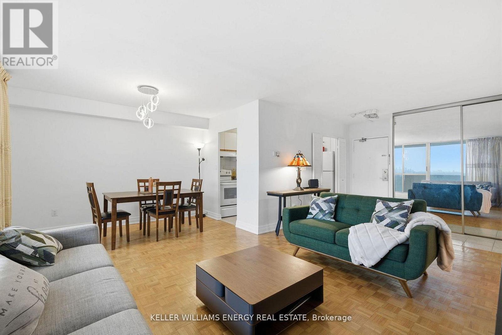 1514 - 1 Massey Square, Toronto, Ontario  M4C 5L4 - Photo 4 - E12978820