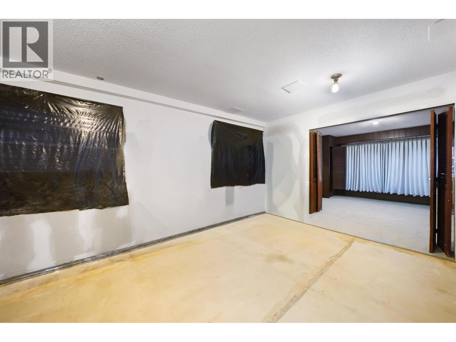 5320 Spruce Street, Burnaby, British Columbia  V5G 1Y6 - Photo 14 - R3109297