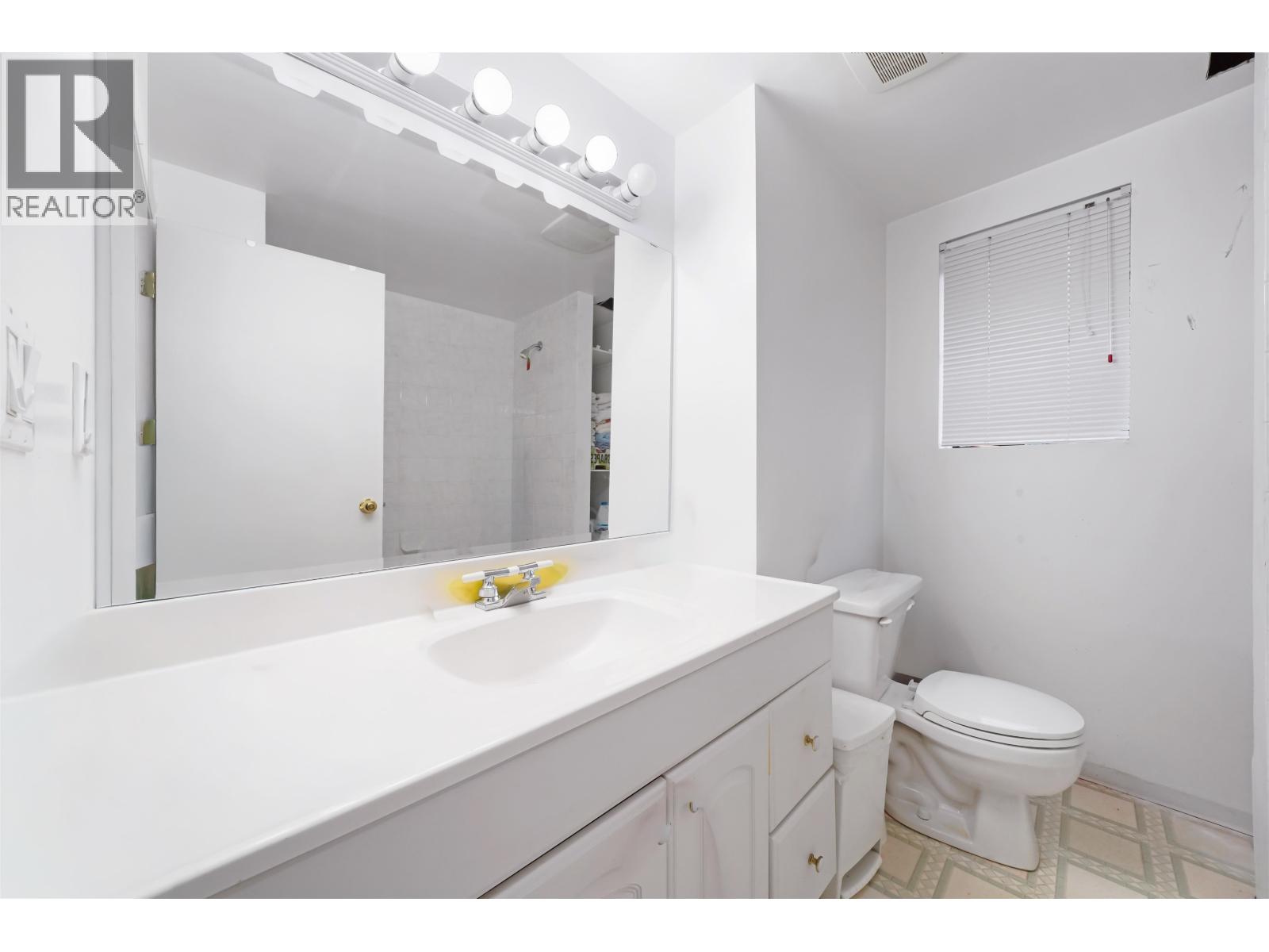 5320 Spruce Street, Burnaby, British Columbia  V5G 1Y6 - Photo 9 - R3109297