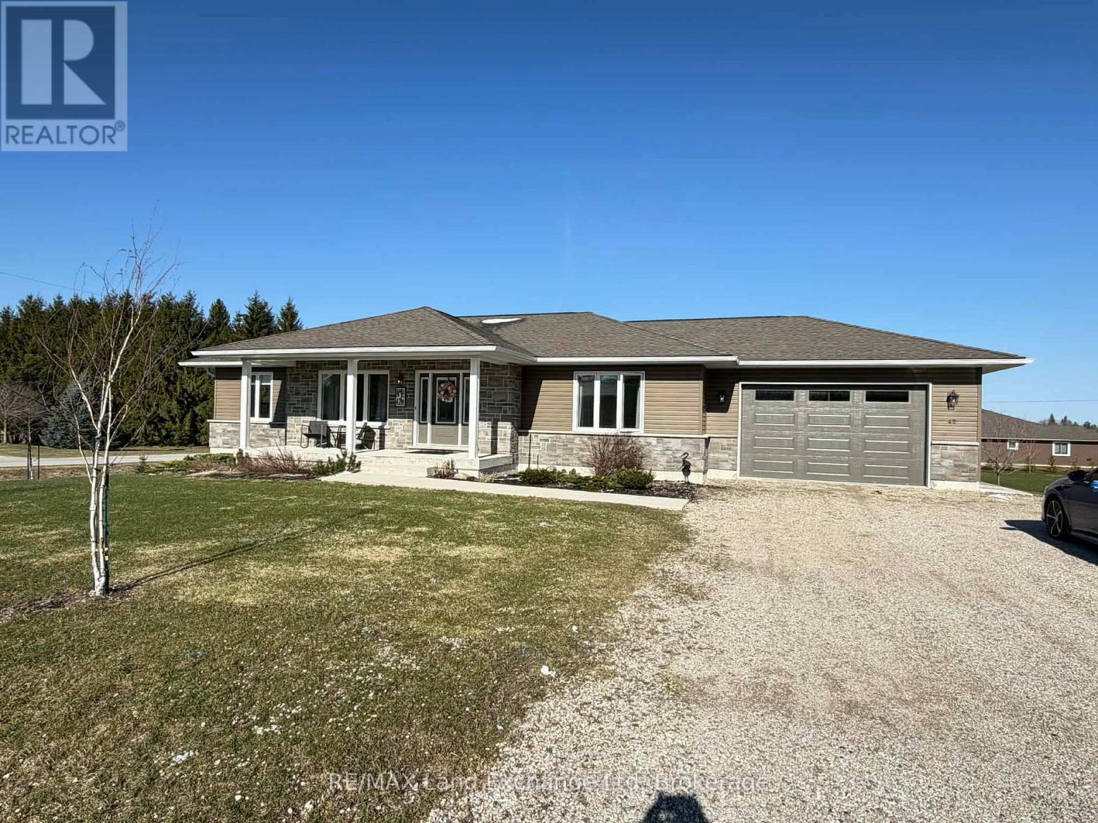 42 JOHN STREET, Morris Turnberry, Ontario