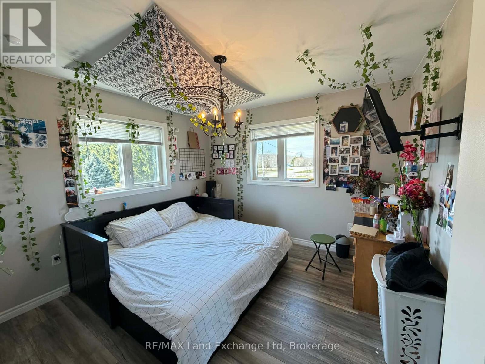 42 John Street, Morris Turnberry, Ontario  N0G 1E0 - Photo 11 - X12978856