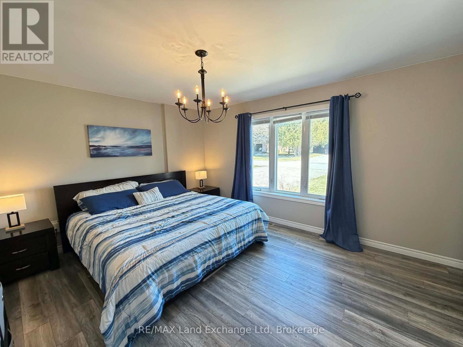 42 John Street, Morris Turnberry, Ontario  N0G 1E0 - Photo 13 - X12978856